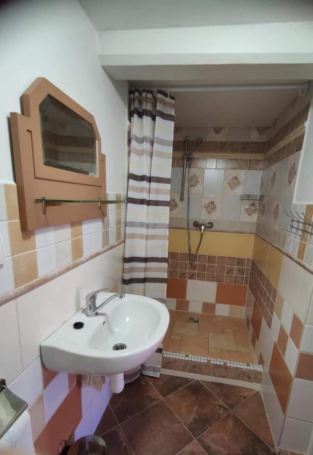 Cafe Nostalgie Dvouluzkovy Romanticky Pokoj Krásná Lípa 外观 照片