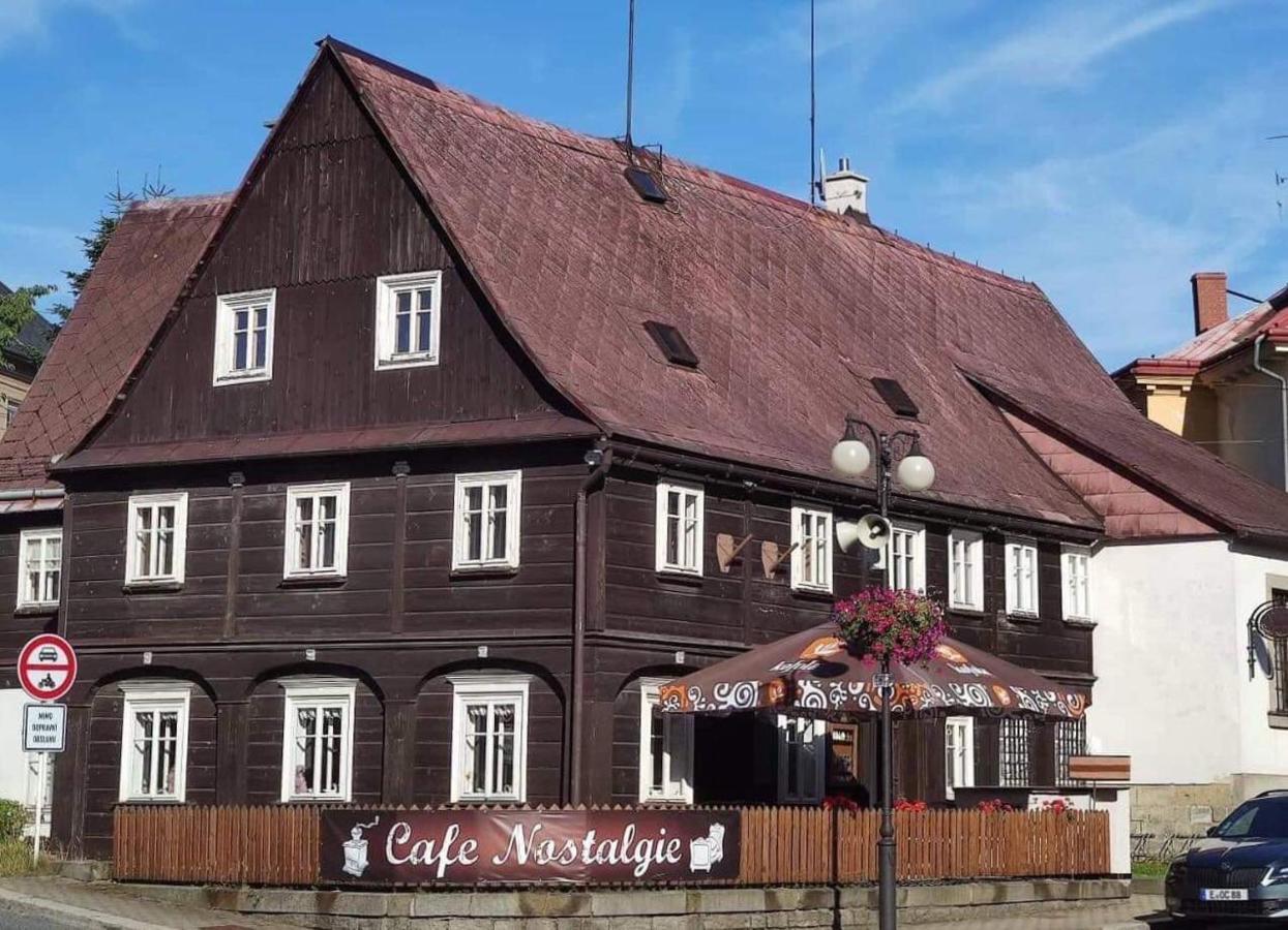 Cafe Nostalgie Dvouluzkovy Romanticky Pokoj Krásná Lípa 外观 照片