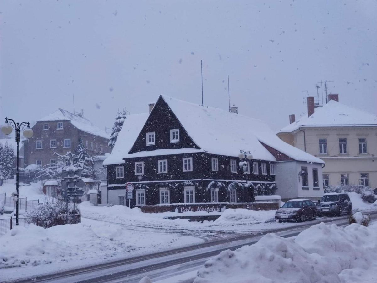 Cafe Nostalgie Dvouluzkovy Romanticky Pokoj Krásná Lípa 外观 照片